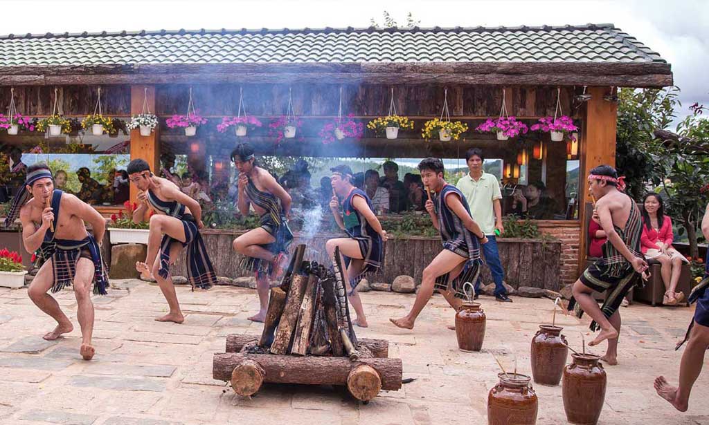 Nhà Hàng Đà Lạt Xưa